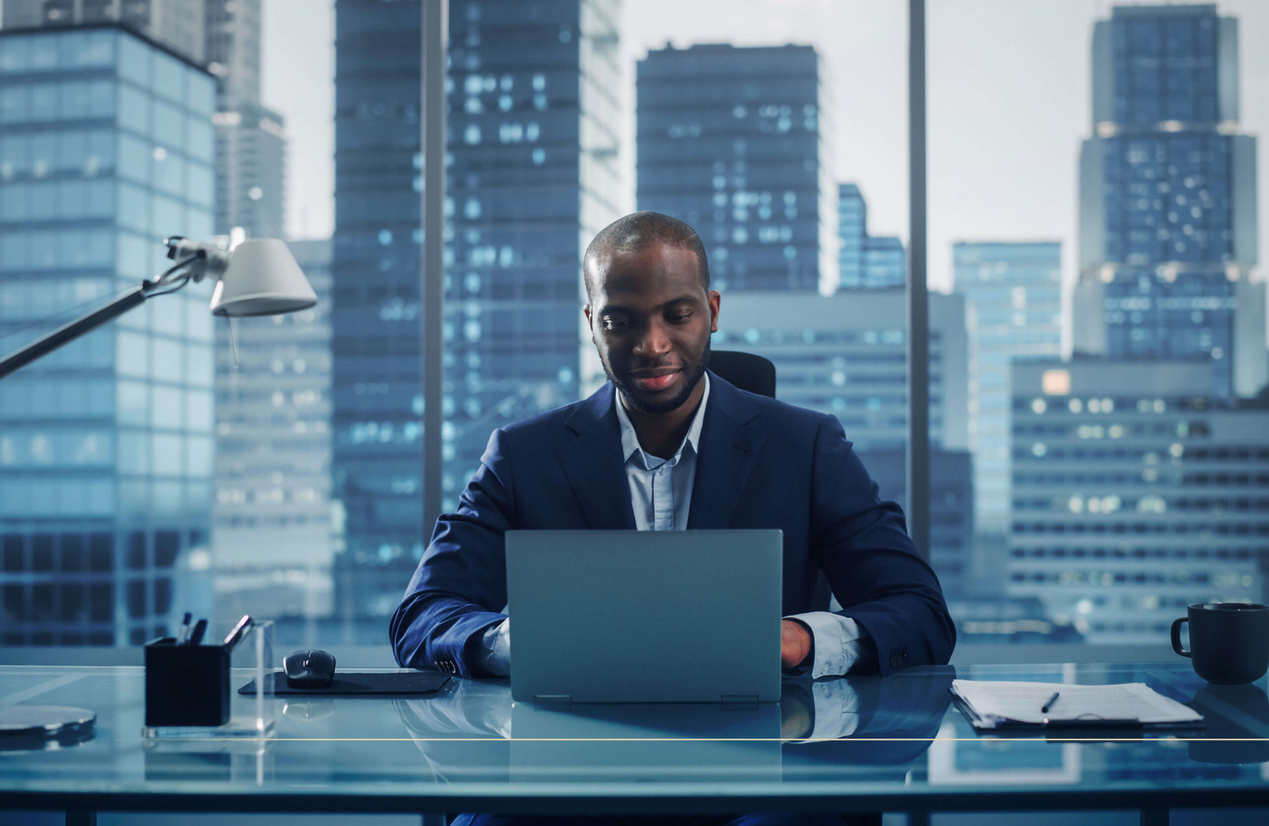 Análise de contracheques e portarias